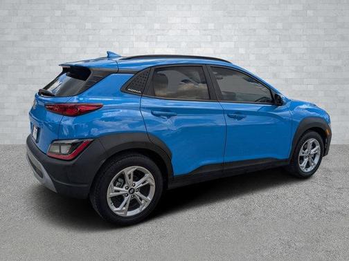 2022 Hyundai KONA SEL