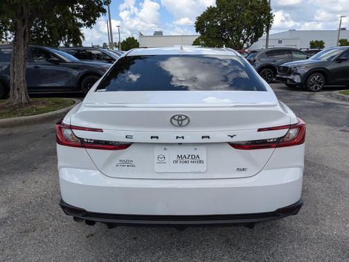 Ice Cap 2025 Toyota Camry LE