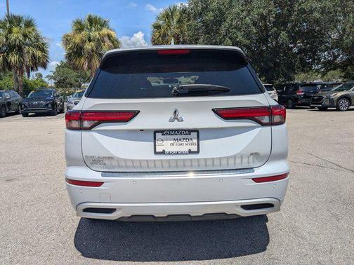 2022 Mitsubishi Outlander SEL 2.5 2WD