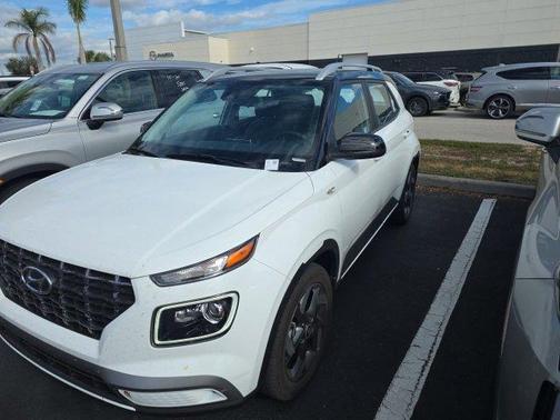 2025 Hyundai VENUE Limited