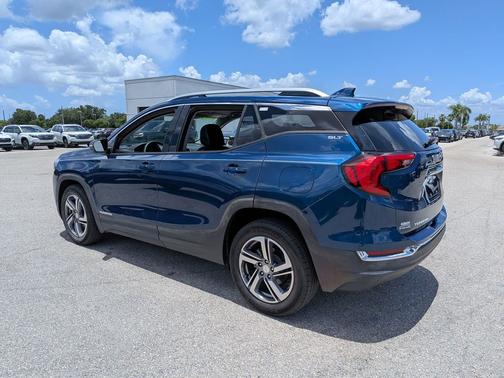 Blue Emerald Metallic 2021 GMC Terrain SLT