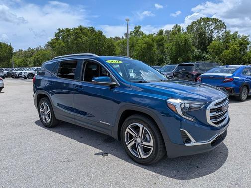 Blue Emerald Metallic 2021 GMC Terrain SLT