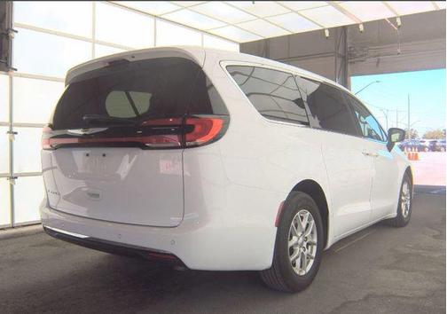 Bright White Clearcoat 2024 Chrysler Pacifica Touring L