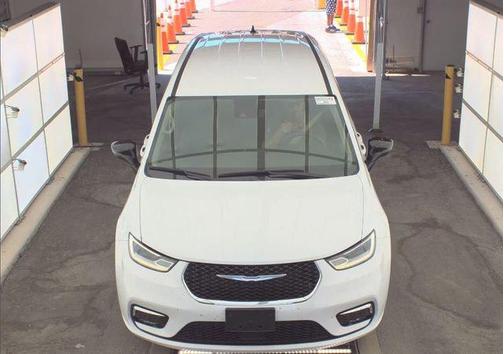 Bright White Clearcoat 2024 Chrysler Pacifica Touring L