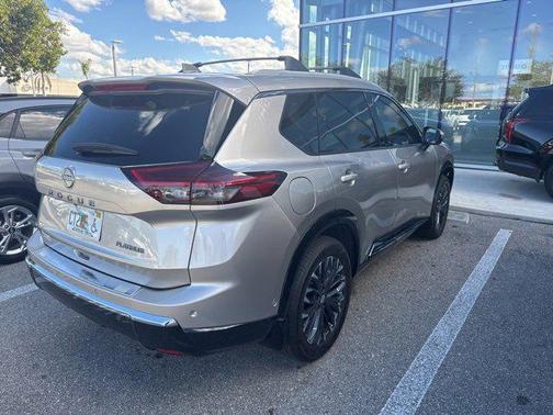 2025 Nissan Rogue Platinum