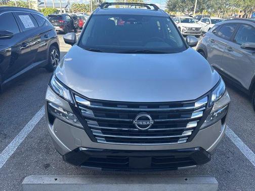 2025 Nissan Rogue Platinum