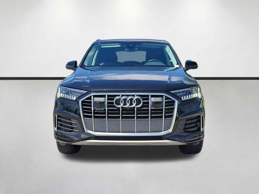 Mythos Black Metallic 2024 Audi Q7 45 Premium Plus