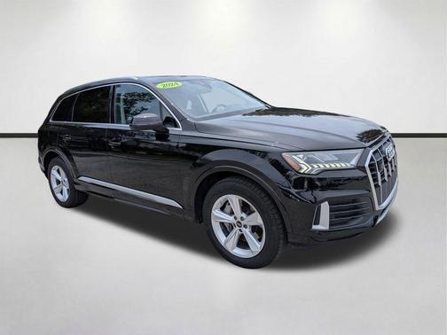 Mythos Black Metallic 2024 Audi Q7 45 Premium Plus