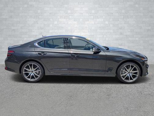 2025 Genesis G70 2.5T RWD