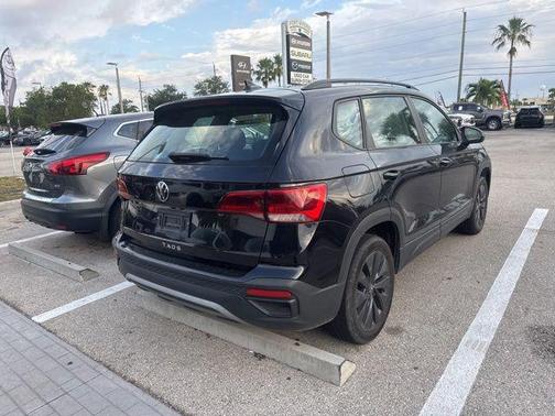 Deep Black Pearl 2024 Volkswagen Taos 1.5T S