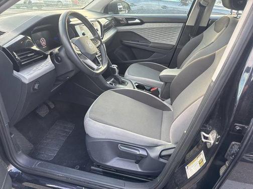 Deep Black Pearl 2024 Volkswagen Taos 1.5T S