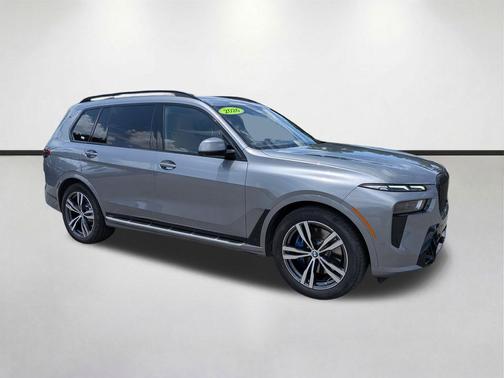 Skyscraper Grey Metallic 2026 BMW X7 xDrive40i