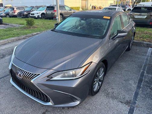 2020 Lexus ES 300h Base