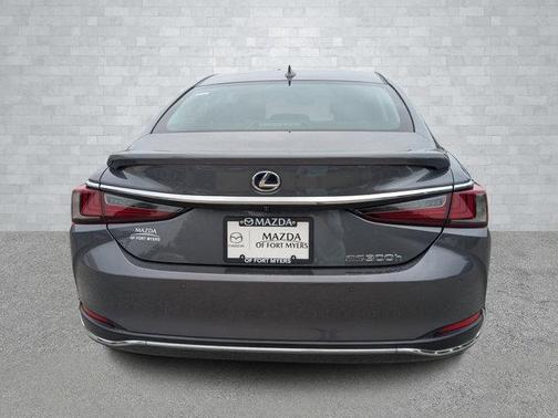 2020 Lexus ES 300h Base