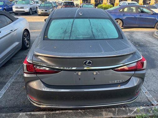 2020 Lexus ES 300h Base