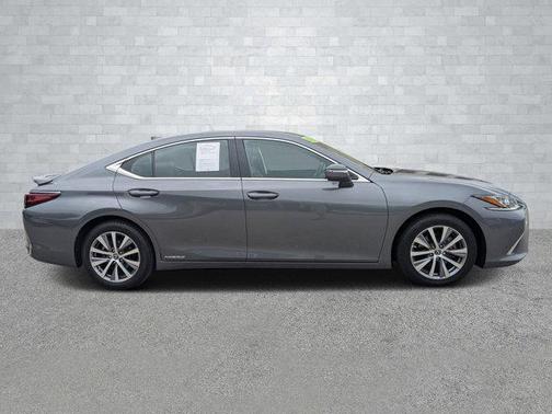 2020 Lexus ES 300h Base