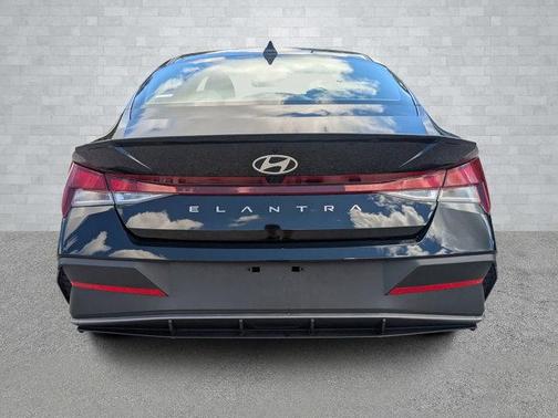 2025 Hyundai ELANTRA Sport