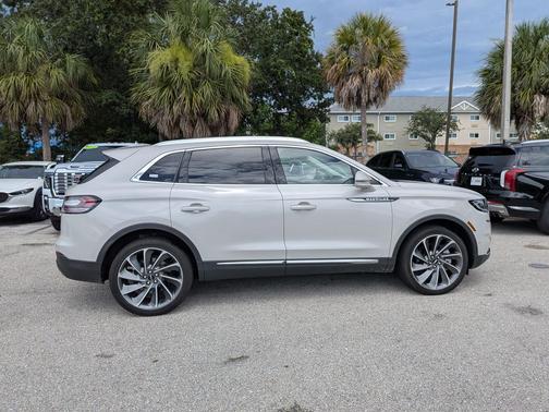 Ceramic Pearl Metallic Tinted Clearcoat 2023 Lincoln Nautilus Reserve
