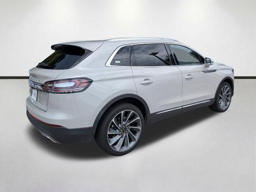 Ceramic Pearl Metallic Tinted Clearcoat 2023 Lincoln Nautilus Reserve