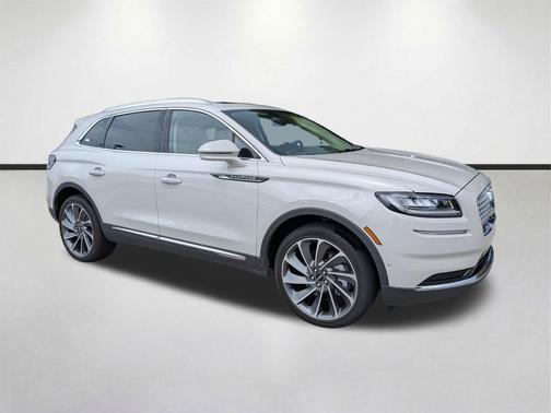 Ceramic Pearl Metallic Tinted Clearcoat 2023 Lincoln Nautilus Reserve