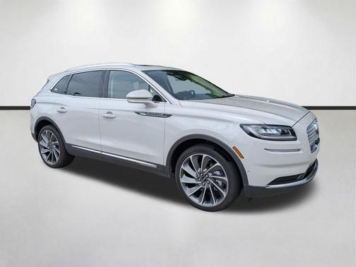 Ceramic Pearl Metallic Tinted Clearcoat 2023 Lincoln Nautilus Reserve