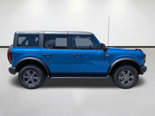 Velocity Blue Metallic 2025 Ford Bronco Big Bend