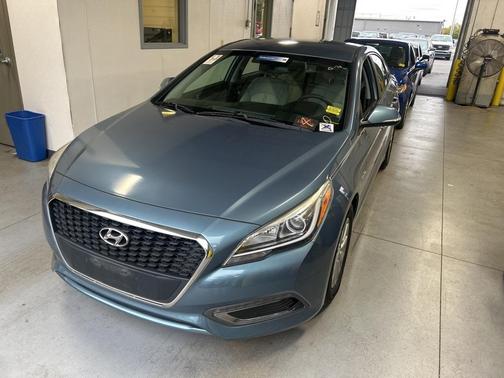 2016 Hyundai SONATA Hybrid SE