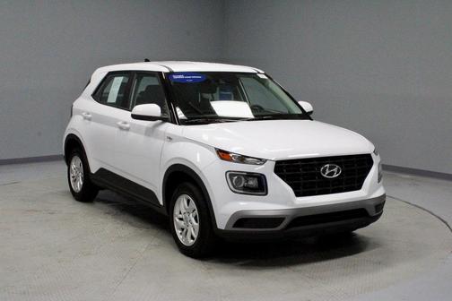 2022 Hyundai VENUE SE