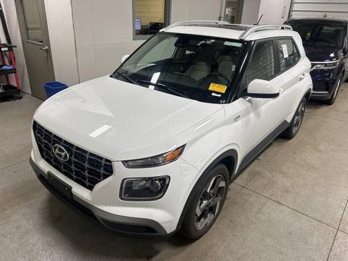 White 2025 Hyundai VENUE SEL