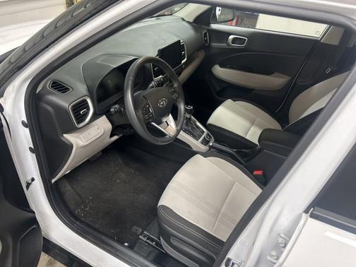 White 2025 Hyundai VENUE SEL