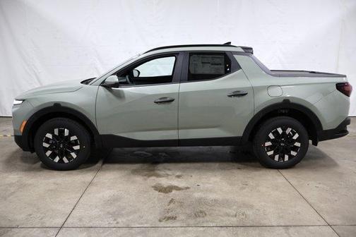 2025 Hyundai SANTA CRUZ SEL Activity