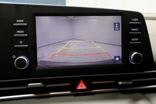 2023 Hyundai ELANTRA SE