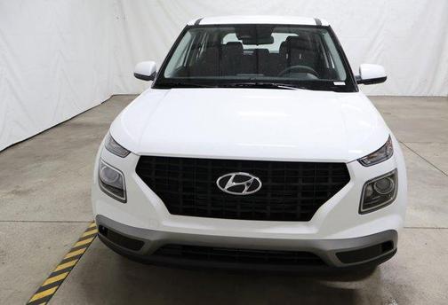 2025 Hyundai VENUE SE