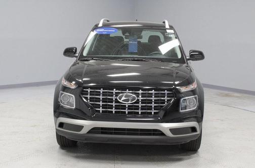 2022 Hyundai VENUE SEL