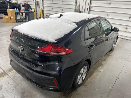 2018 Hyundai IONIQ Hybrid Blue