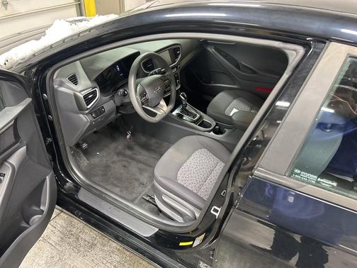 2018 Hyundai IONIQ Hybrid Blue