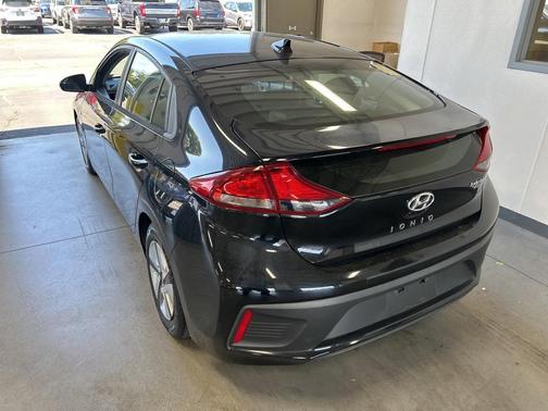 2018 Hyundai IONIQ Hybrid Blue