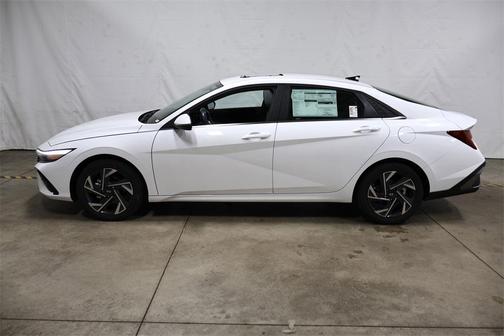 2025 Hyundai ELANTRA HEV Limited