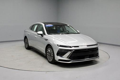2024 Hyundai SONATA Hybrid Limited