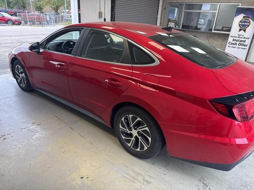 2021 Hyundai SONATA Hybrid Blue