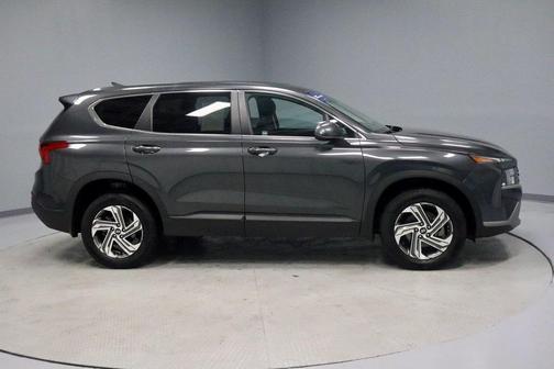 2022 Hyundai SANTA FE SE
