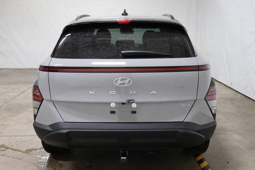 2026 Hyundai KONA SEL