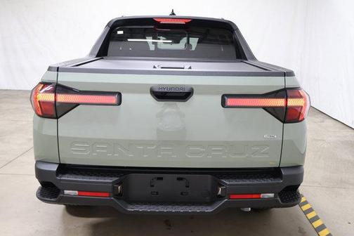 2025 Hyundai SANTA CRUZ SEL Activity