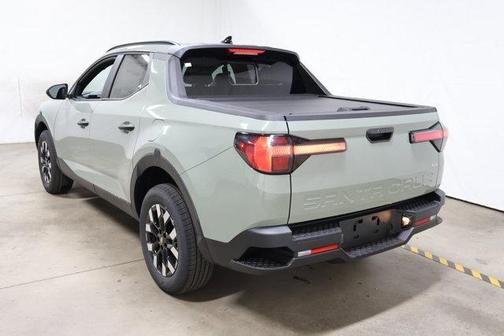 2025 Hyundai SANTA CRUZ SEL Activity