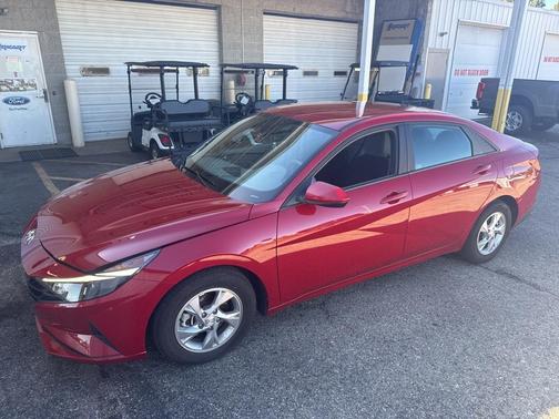 2023 Hyundai ELANTRA SE