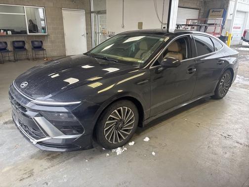 2024 Hyundai SONATA Hybrid Limited
