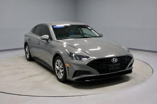 2022 Hyundai SONATA SEL