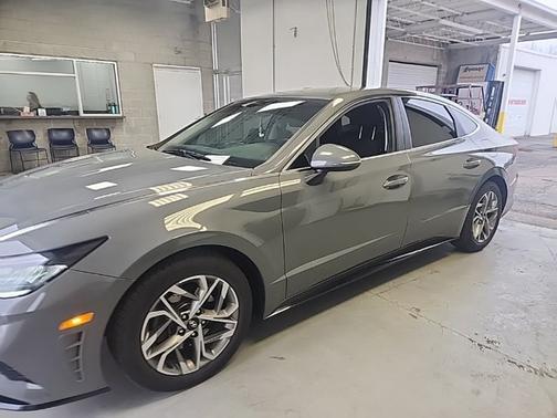 2022 Hyundai SONATA SEL