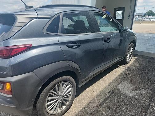 2021 Hyundai KONA SEL