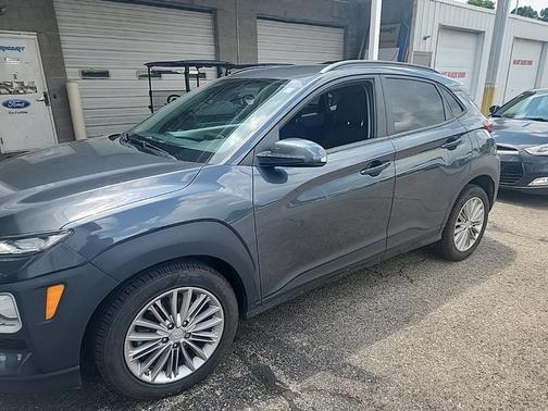 2021 Hyundai KONA SEL